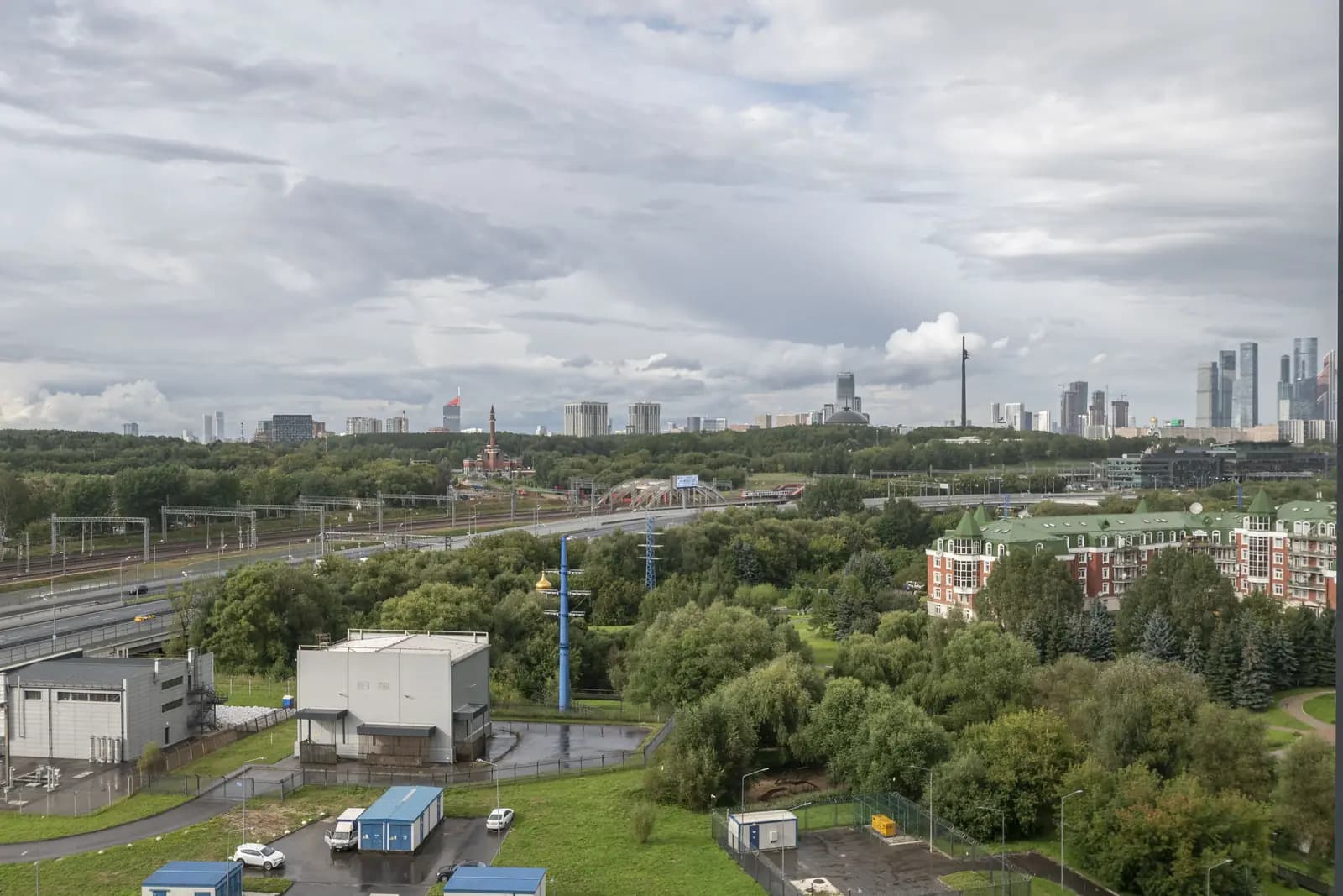 4-комнатная квартира 100 м² в ЖК «West Garden» — фото 16